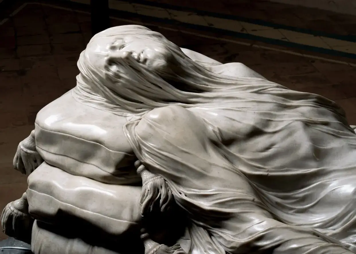 Il Cristo Velato a Napoli, un capolavoro di trasparenza marmorea. Un'emozione da vivere in un giorno.